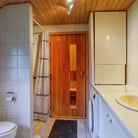 10 Person In Dannemare-by Traum * Dannemare